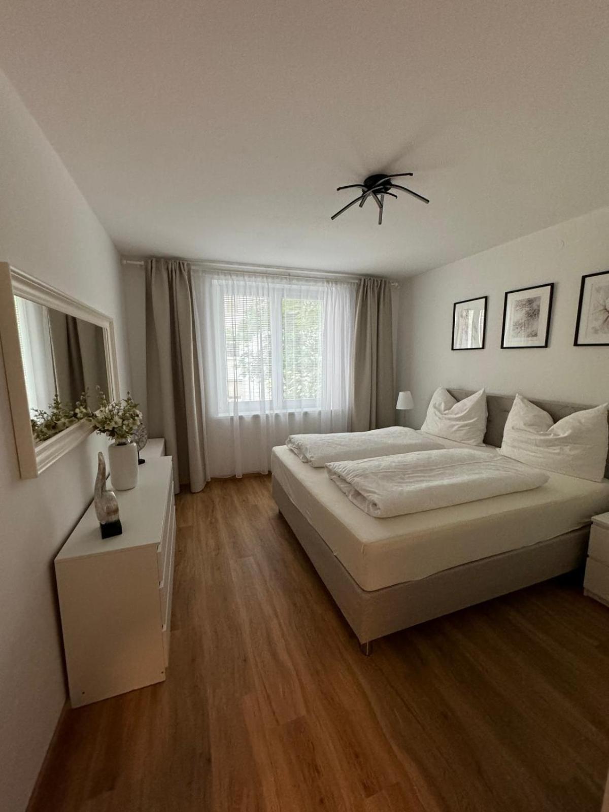 Sunny&elegant apartament in central location Graz Esterno foto