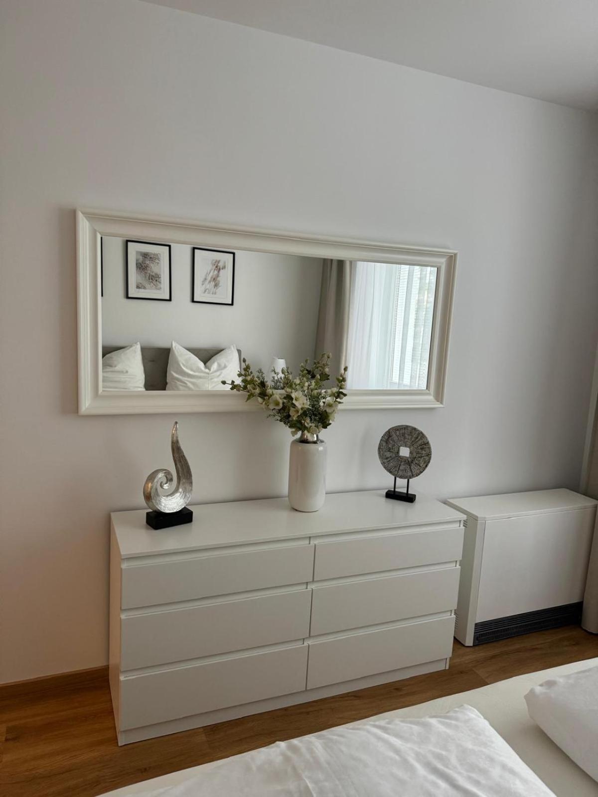 Sunny&elegant apartament in central location Graz Esterno foto