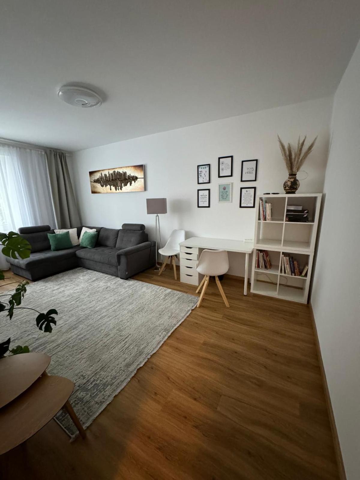 Sunny&elegant apartament in central location Graz Esterno foto