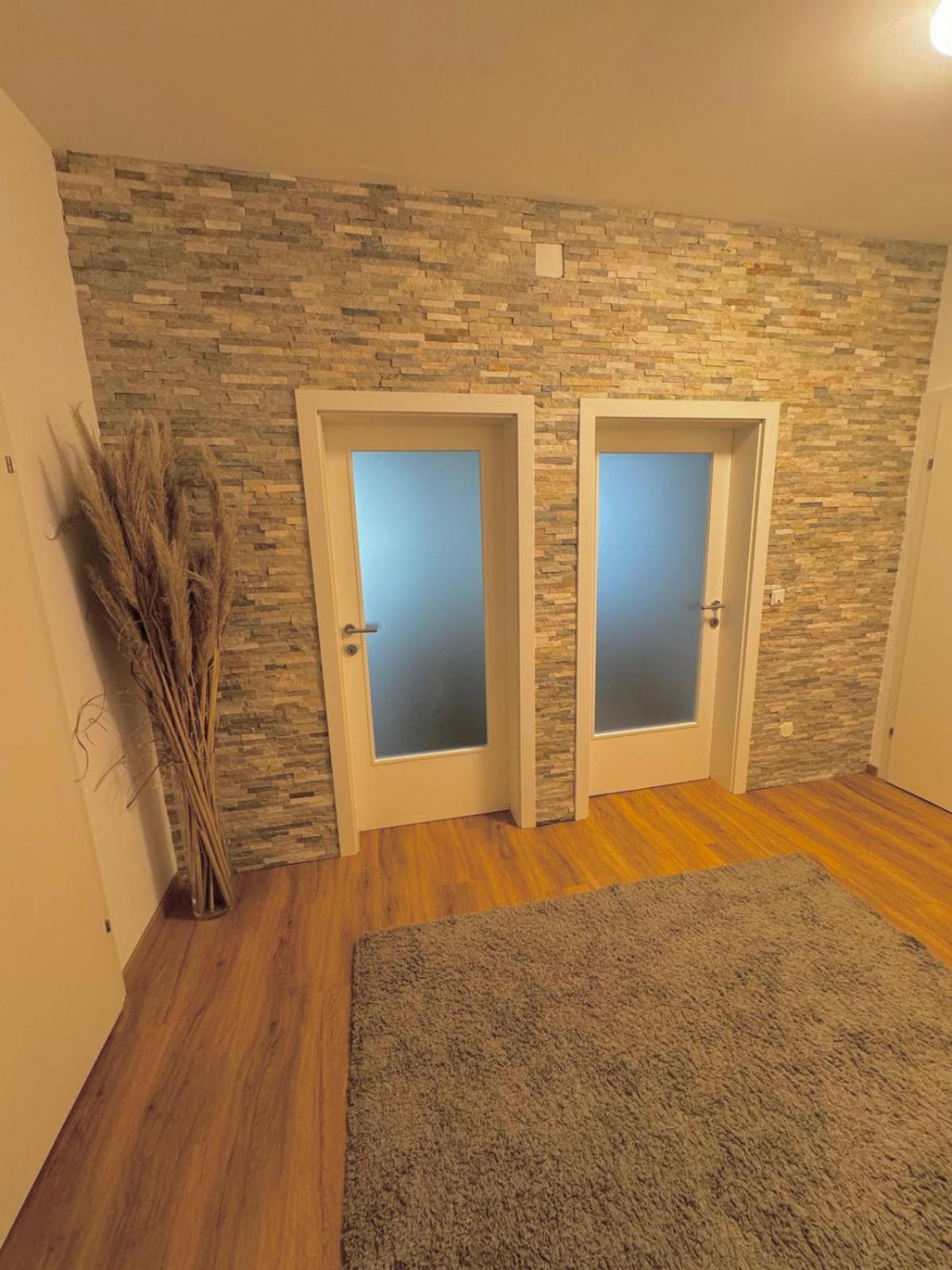 Sunny&elegant apartament in central location Graz Esterno foto